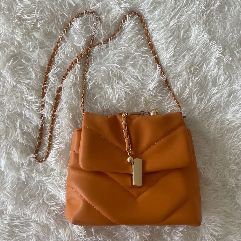 Cross body purse